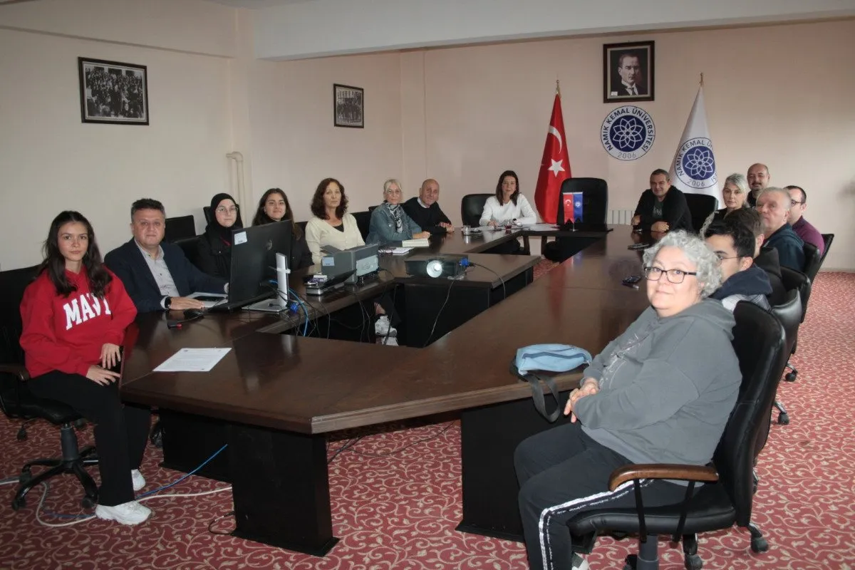 Meslek Yüksekokulumuz Eğitim-Öğretim Komisyonu toplantısı gerçekleştirilmiştir