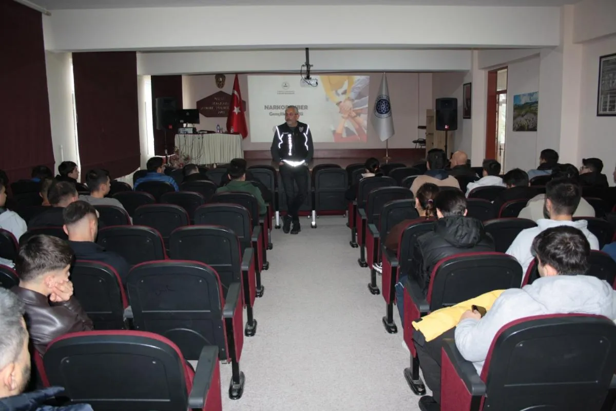 Uyuşturucu Madde Bağımlılığı ile Mücadele Semineri Gerçekleştirildi