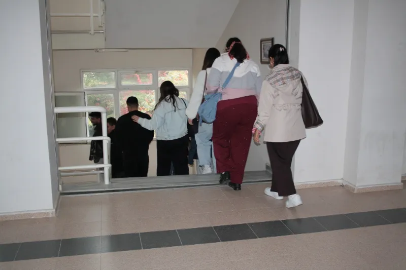 13 Ekim Uluslararası Afet Risklerinin Azaltılması Günü Kapsamında Eğitim ve Deprem Tahliye Tatbikatı Yapılmıştır 13