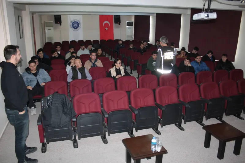 Uyuşturucu Madde Bağımlılığı ile Mücadele Semineri Gerçekleştirildi 6