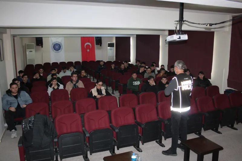 Uyuşturucu Madde Bağımlılığı ile Mücadele Semineri Gerçekleştirildi 4